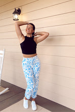 Load image into Gallery viewer, The Carolyn Jeans