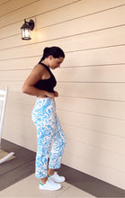 Load image into Gallery viewer, The Carolyn Jeans