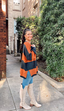 Load image into Gallery viewer, Henley Girl Sweater
