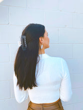 Load image into Gallery viewer, Clear Hair Claw
